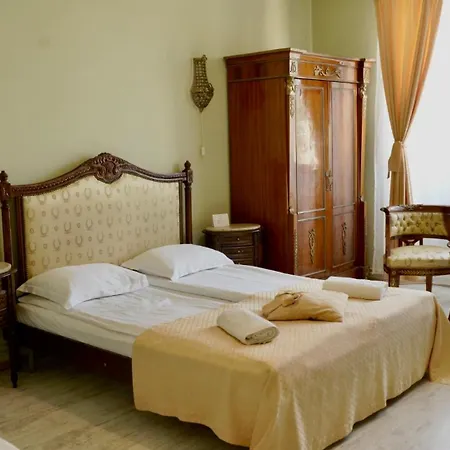 Guest house Pensiunea Cardinal 3*