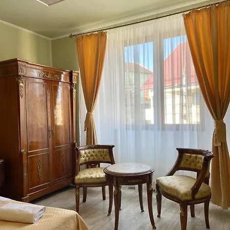 Guest house Pensiunea Cardinal 3*